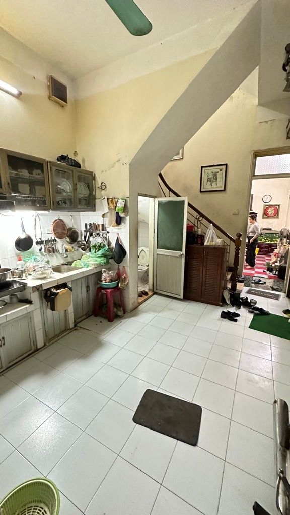 Bán nhà Minh Khai - diện tích 39.4m2 3 tầng - Ô TÔ TRÁNH - giá 8,8 tỷ