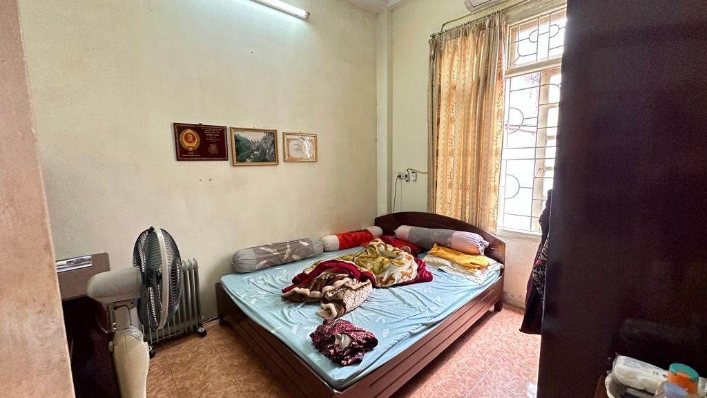 Bán nhà Minh Khai - diện tích 39.4m2 3 tầng - Ô TÔ TRÁNH - giá 8,8 tỷ