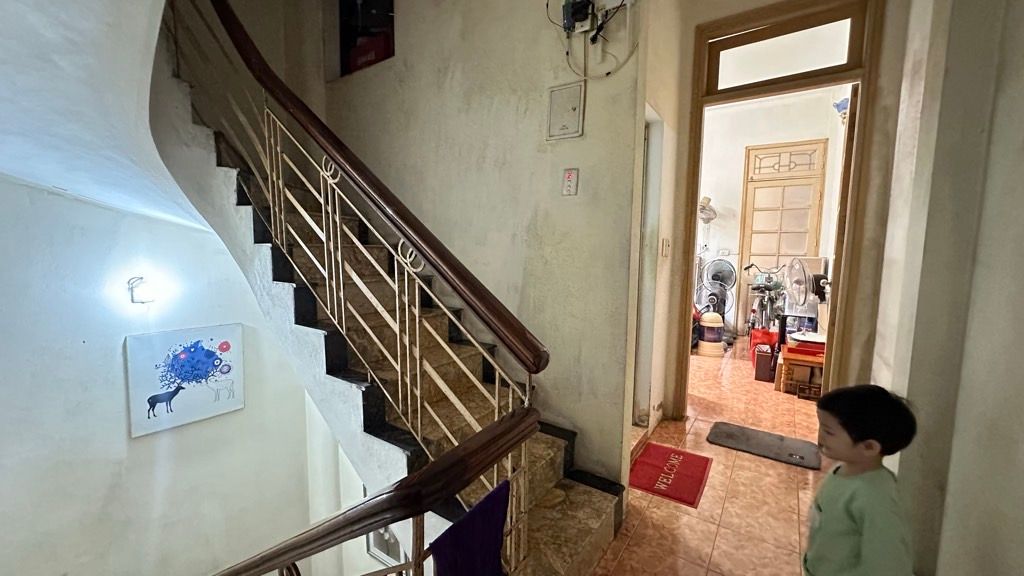 Bán nhà Minh Khai - diện tích 39.4m2 3 tầng - Ô TÔ TRÁNH - giá 8,8 tỷ