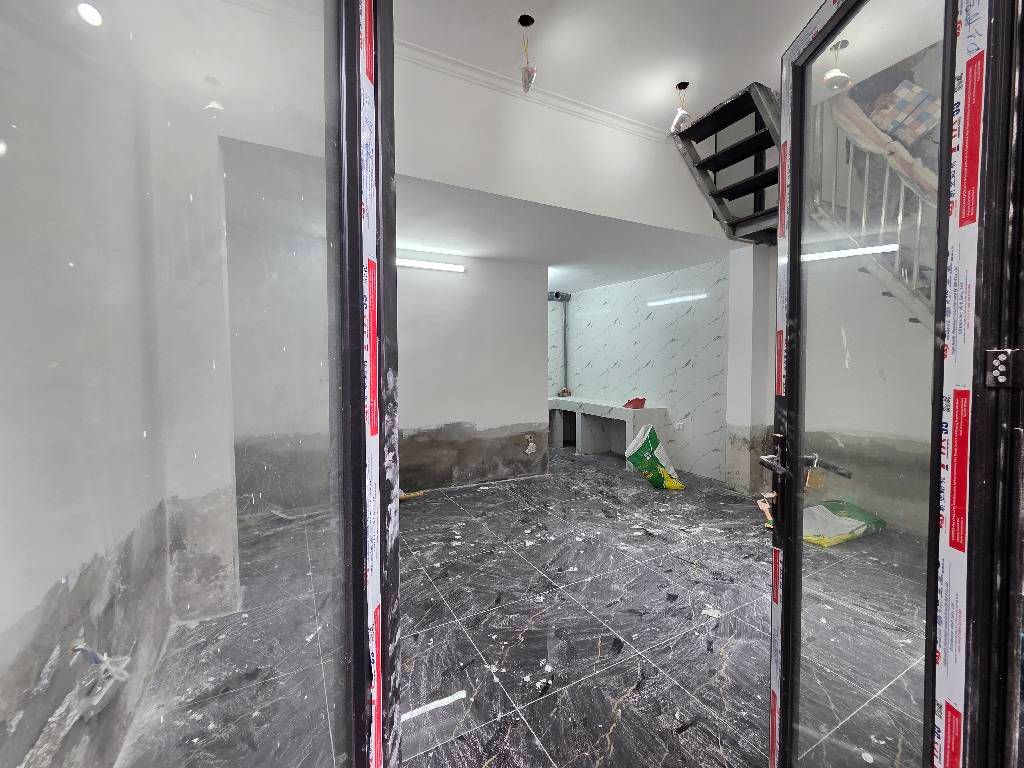 Bán nhà Tân Mai - diện tích 32.6m2 2 tầng - Nhà đẹp hiếm có - giá 2,75 tỷ