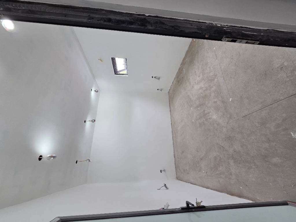 Bán nhà Tân Mai - diện tích 32.6m2 2 tầng - Nhà đẹp hiếm có - giá 2,75 tỷ