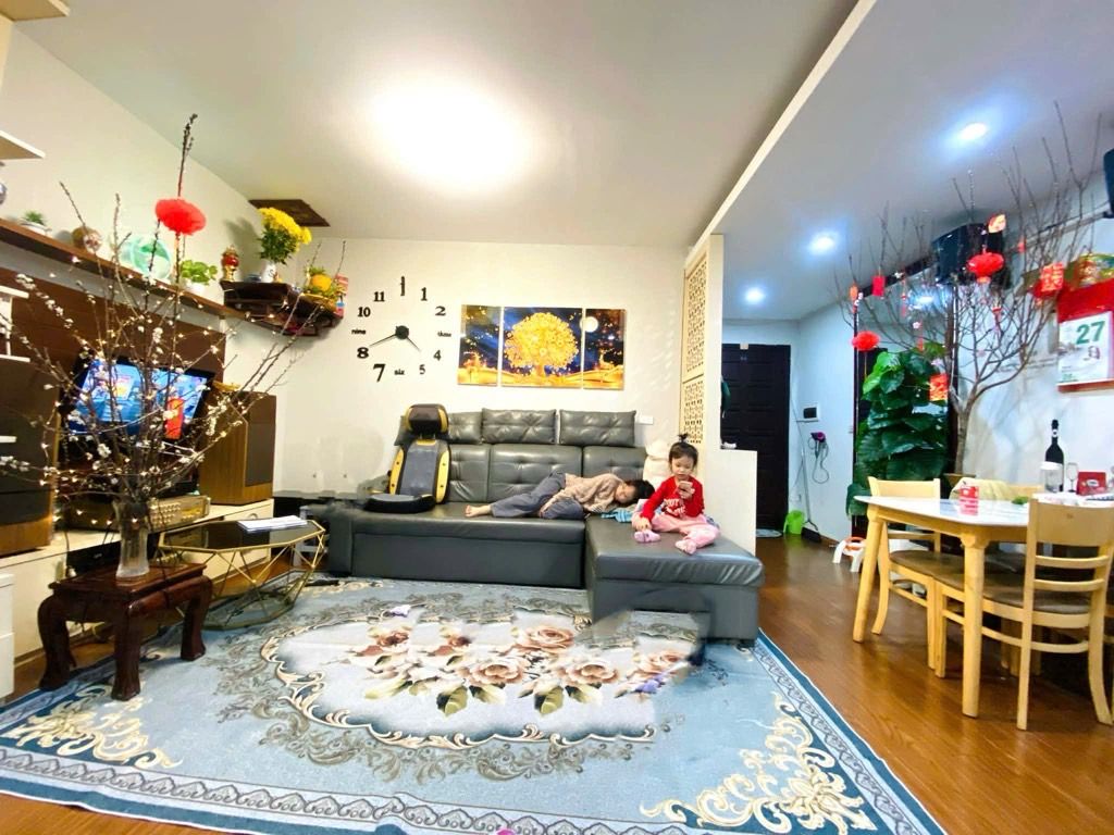 Bán nhà Nguyễn Đức Cảnh - diện tích 68.6m2 4 tầng - Thang máy - giá 5,5 tỷ