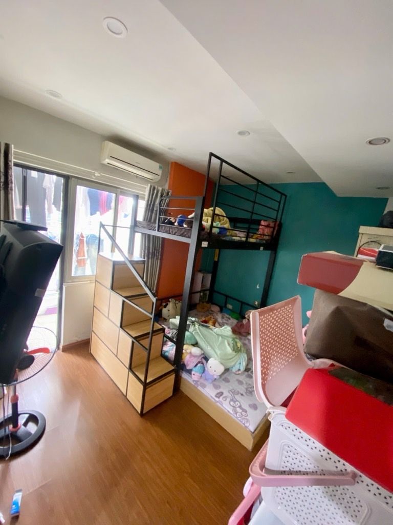 Bán nhà Nguyễn Đức Cảnh - diện tích 68.6m2 4 tầng - Thang máy - giá 5,5 tỷ