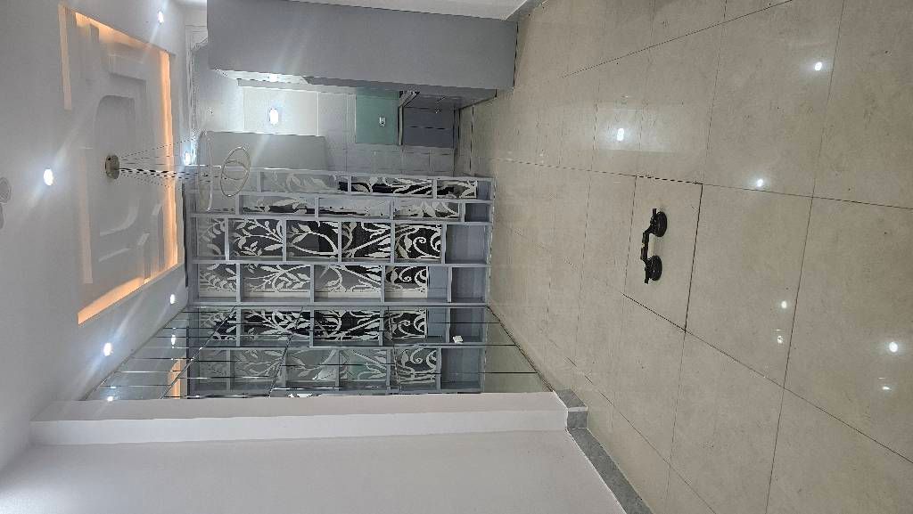 Bán nhà Vĩnh Hưng - diện tích 31m2 5 tầng - ô tô đỗ cổng - giá 7,5 tỷ