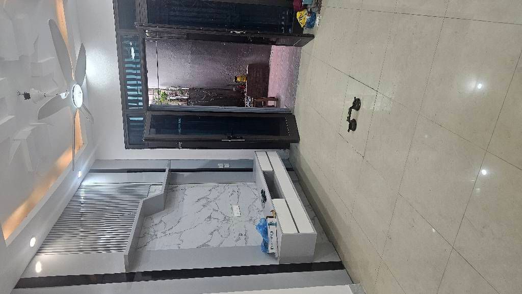 Bán nhà Vĩnh Hưng - diện tích 31m2 5 tầng - ô tô đỗ cổng - giá 7,5 tỷ