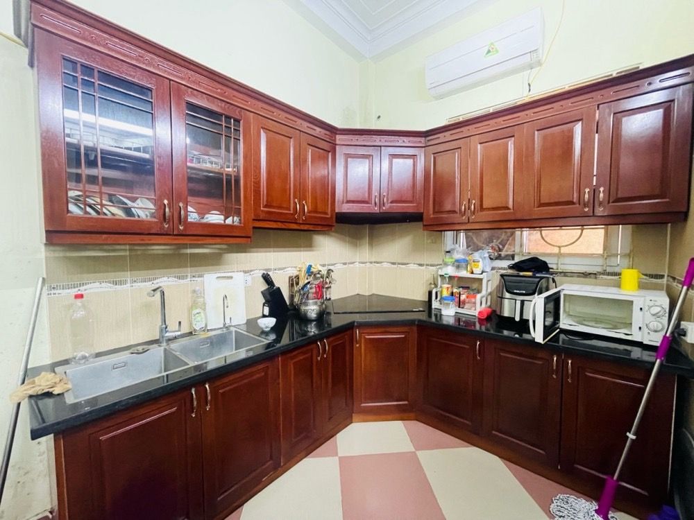 Bán nhà Định Công - diện tích 58.5m2 3 tầng - Lô góc, ô tô ngõ thông - giá 1,75 tỷ