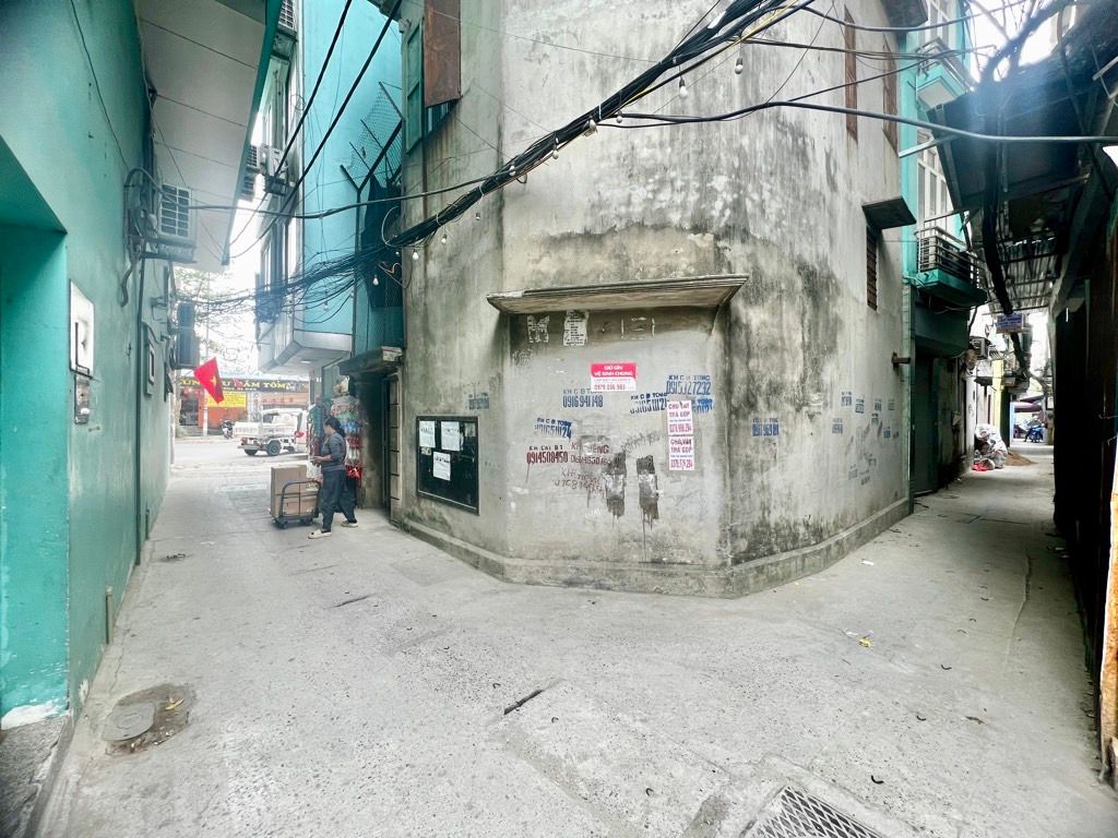 Bán nhà Dương Văn Bé - diện tích 41,5m2 4 tầng - LÔ GÓC HAI MẶT THOÁNG - giá 11,2 tỷ