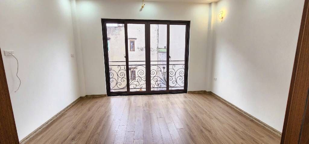 Bán nhà Ngõ Trại Cá - diện tích 51.7m2 5 tầng - Thang máy, 2 mặt thoáng - giá 11,8 tỷ