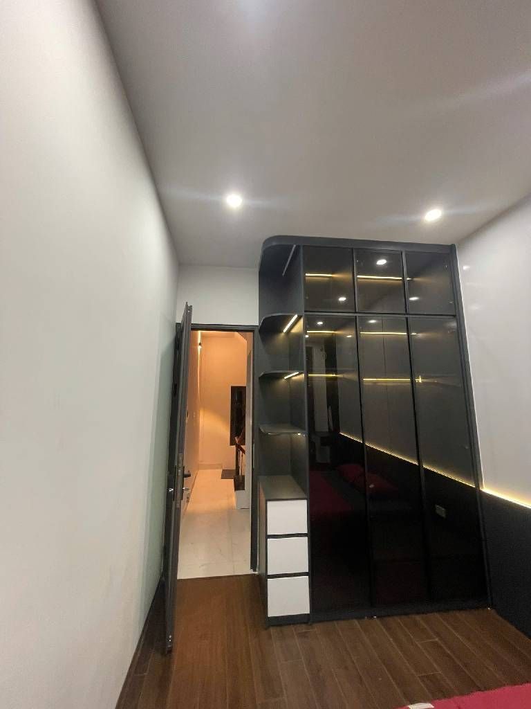 Bán nhà Tam Trinh - diện tích 26,7m2 4 tầng - Ngõ 87, ô tô tránh 15m - giá 7,5 tỷ