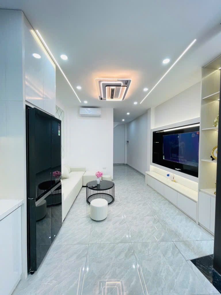 Bán nhà Định Công Hạ - diện tích 38,5m2 6 tầng - Thang máy - giá 8,7 tỷ