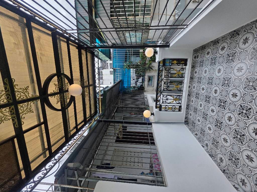 Bán nhà Tôn Thất Tùng - diện tích 63,8m2 5 tầng - SIÊU PHẨM HIẾM - giá 8,2 tỷ