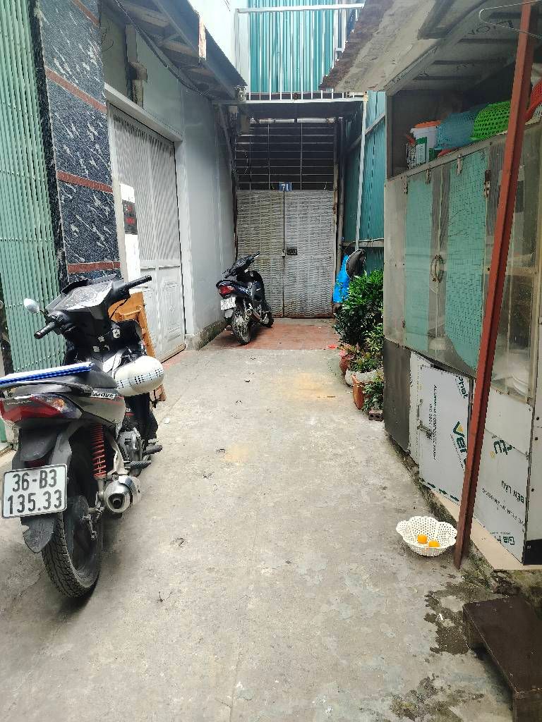 Bán nhà Nguyễn Xiển - diện tích 41.5m2 4 tầng - Ngõ to đẹp, gần phố - giá 4 tỷ