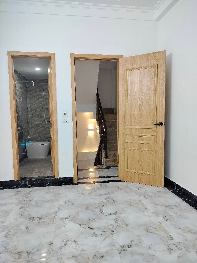 Bán nhà Quốc Tử Giám - diện tích 26m2 4 tầng - Đất vàng Văn Miếu - giá 8,25 tỷ