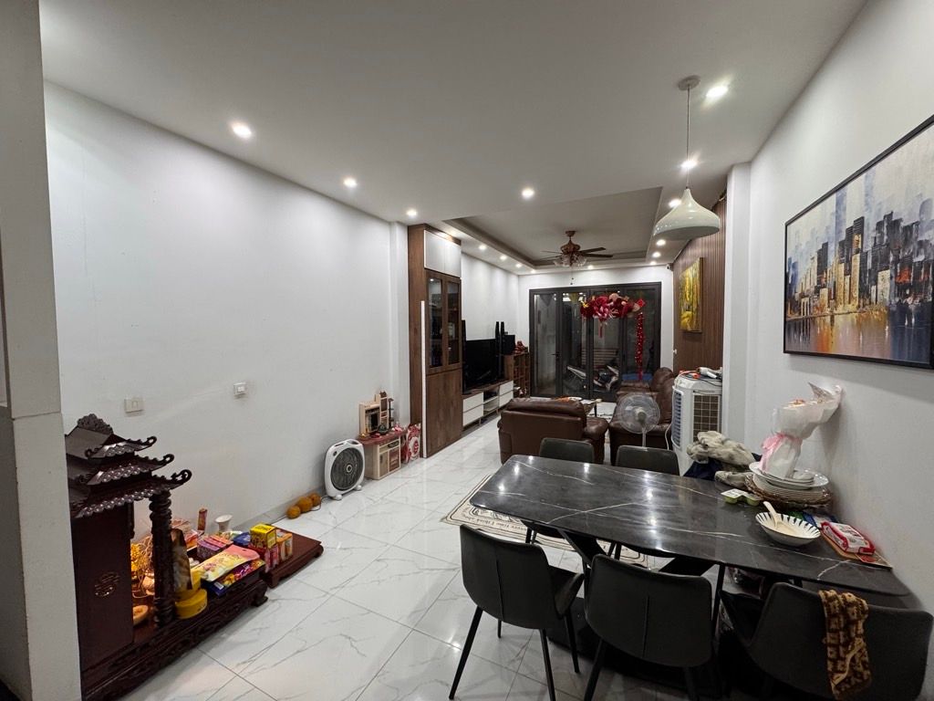 Bán nhà Thổ Quan - diện tích 50m2 5 tầng - Ô chờ thang máy - giá 17 tỷ