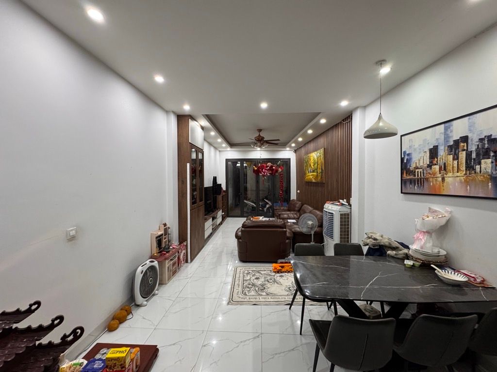 Bán nhà Thổ Quan - diện tích 50m2 5 tầng - Ô chờ thang máy - giá 17 tỷ