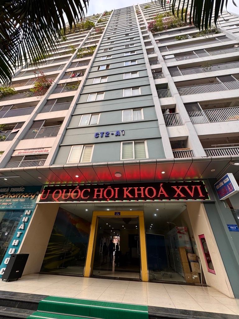 Bán nhà Tây Nam Linh Đàm - diện tích 96m2 17 tầng - Lô góc, view hồ - giá 10,5 tỷ