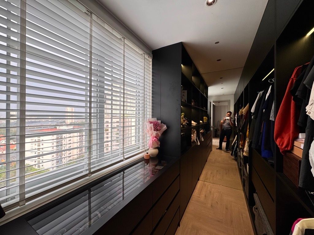 Bán nhà Tây Nam Linh Đàm - diện tích 96m2 17 tầng - Lô góc, view hồ - giá 10,5 tỷ