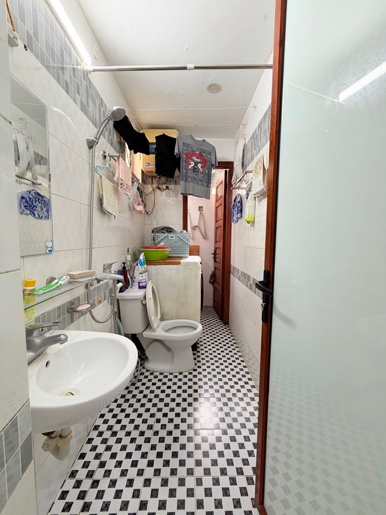 Bán nhà Chính Kinh - diện tích 45m2 1 tầng - Thang máy - giá 2,3 tỷ