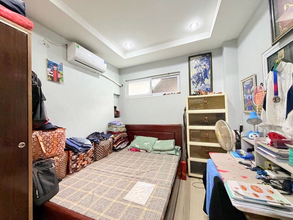 Bán nhà Chính Kinh - diện tích 45m2 1 tầng - Thang máy - giá 2,3 tỷ