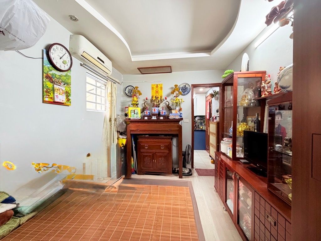 Bán nhà Chính Kinh - diện tích 45m2 1 tầng - Thang máy - giá 2,3 tỷ