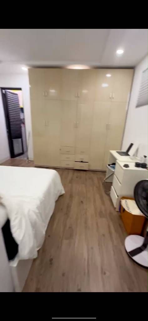 Bán nhà Đê La Thành - diện tích 45m2 1 tầng - Kinh doanh nhỏ - giá 2,45 tỷ