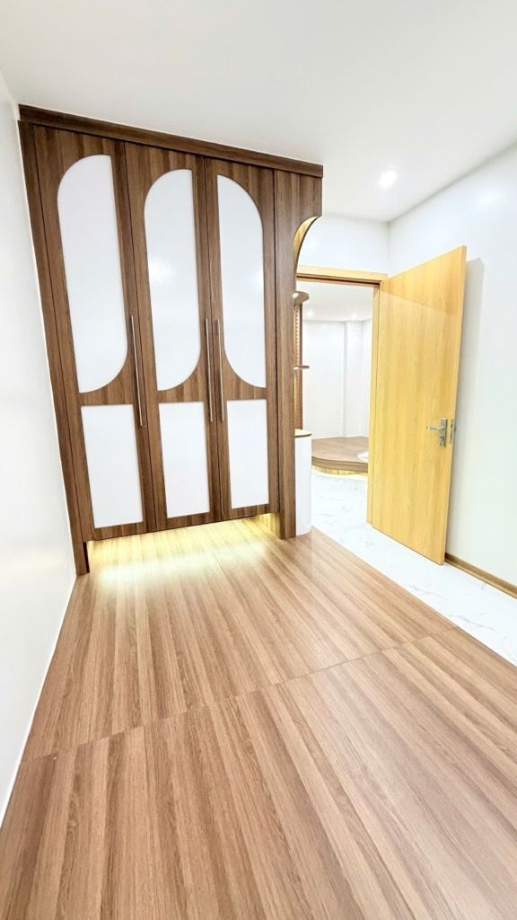 Bán nhà Bạch Mai - diện tích 50m2 5 tầng - Lô góc 3 mặt thoáng - giá 15,3 tỷ