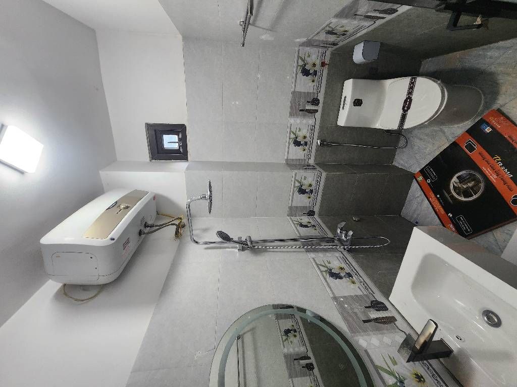 Bán nhà Thanh Lân - diện tích 30m2 5 tầng - BA GÁC ĐỖ CỬA - giá 6 tỷ