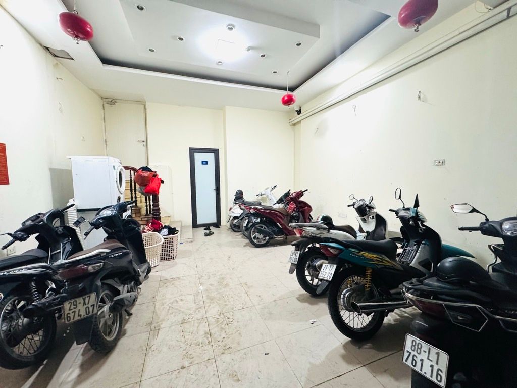 Bán nhà Bùi Ngọc Dương - diện tích 53.6m2 5 tầng - Cỗ máy in tiền giữa trung tâm - giá 11,8 tỷ