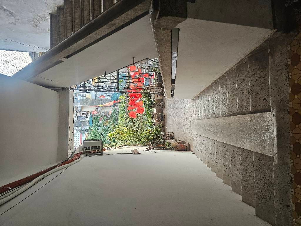 Bán nhà Tam Trinh - diện tích 90m2 1 tầng - Ô tô tránh chân cầu thang - giá 6,7 tỷ