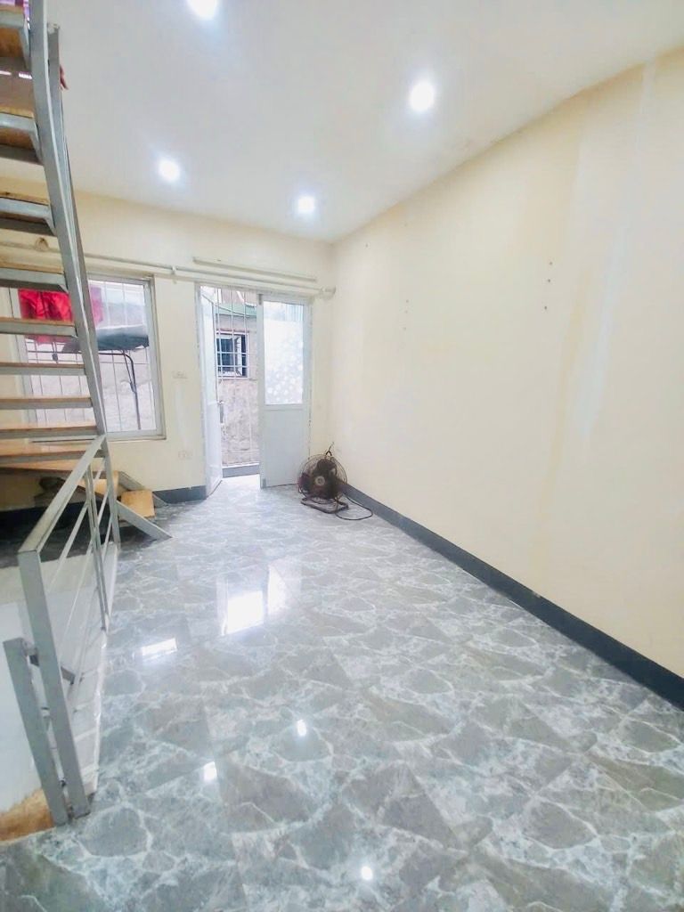 Bán nhà Vĩnh Hưng - diện tích 24.5m2 3 tầng - Nhà Chưa sổ - giá 2,8 tỷ