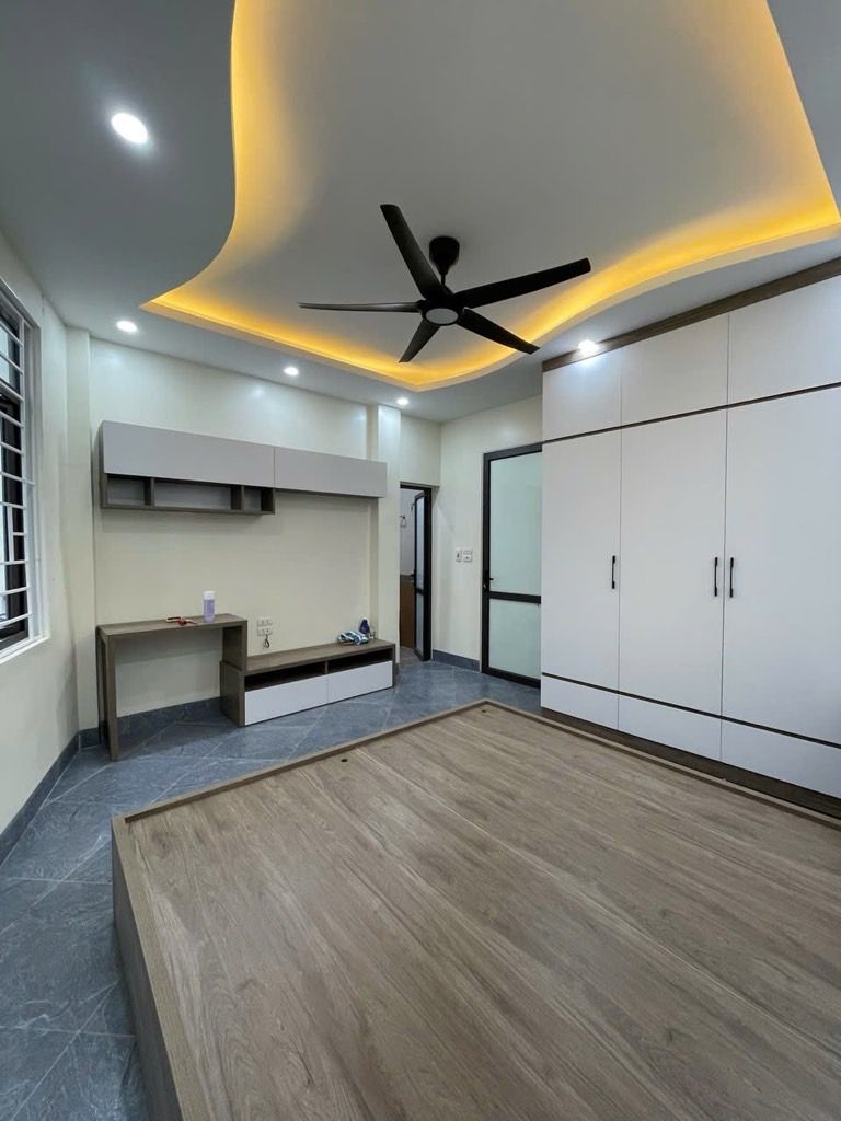 Bán nhà Lĩnh Nam - diện tích 30.3m2 6 tầng - mặt tiền rộng - giá 8,66 tỷ