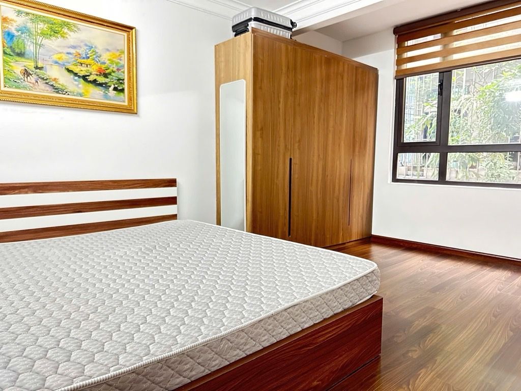 Bán nhà Nguyễn Trãi - diện tích 48m2 5 tầng - Lô góc - giá 9,5 tỷ