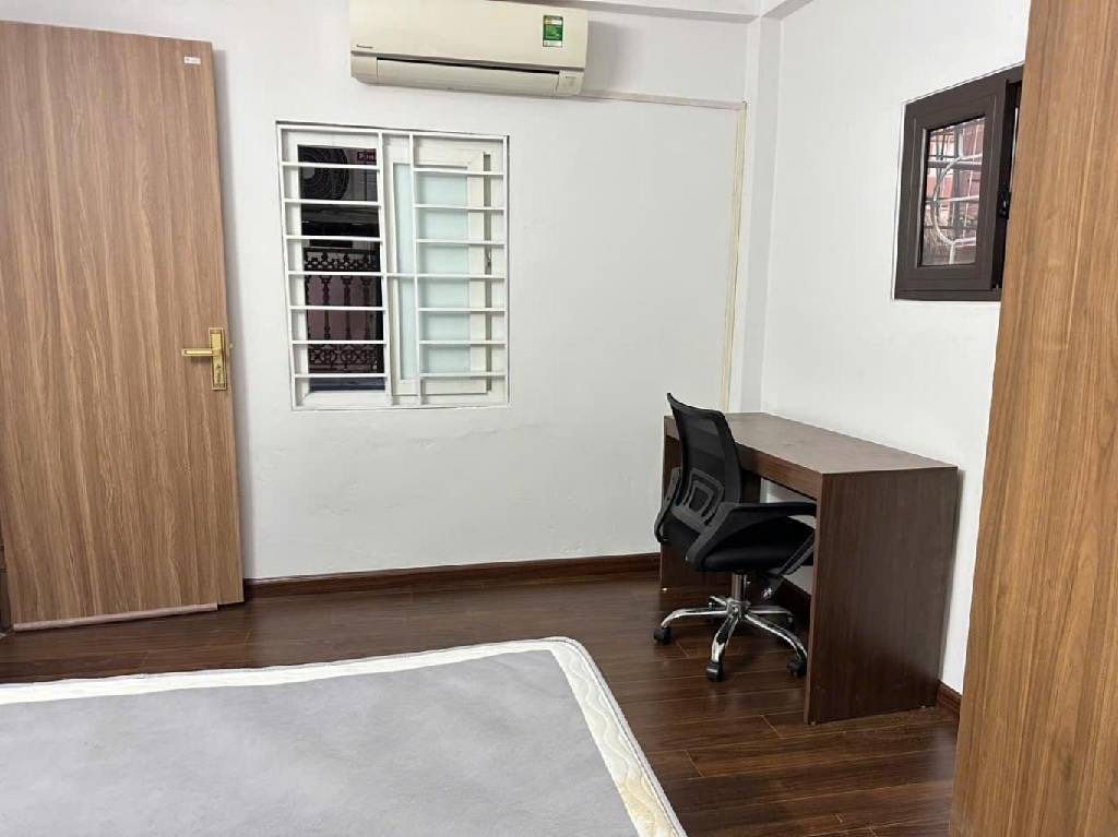 Bán nhà Nguyễn Trãi - diện tích 48m2 5 tầng - Lô góc - giá 9,5 tỷ