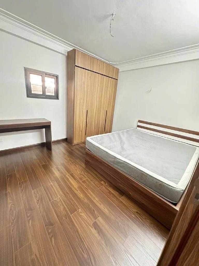 Bán nhà Nguyễn Trãi - diện tích 48m2 5 tầng - Lô góc - giá 9,5 tỷ