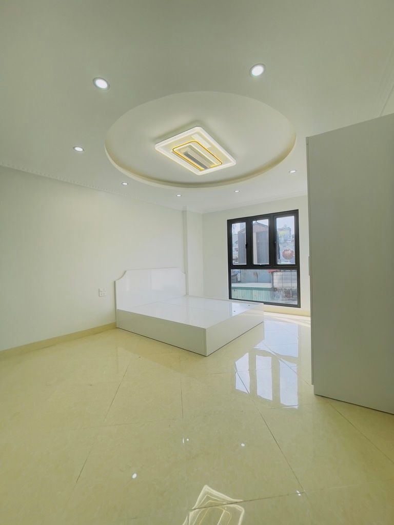 Bán nhà Phố Chợ Khâm Thiên - diện tích 35m2 6 tầng - Nhà đẹp - giá 9,5 tỷ