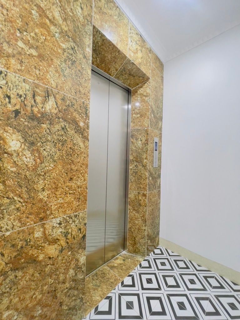 Bán nhà Phố Chợ Khâm Thiên - diện tích 35m2 6 tầng - Nhà đẹp - giá 9,5 tỷ