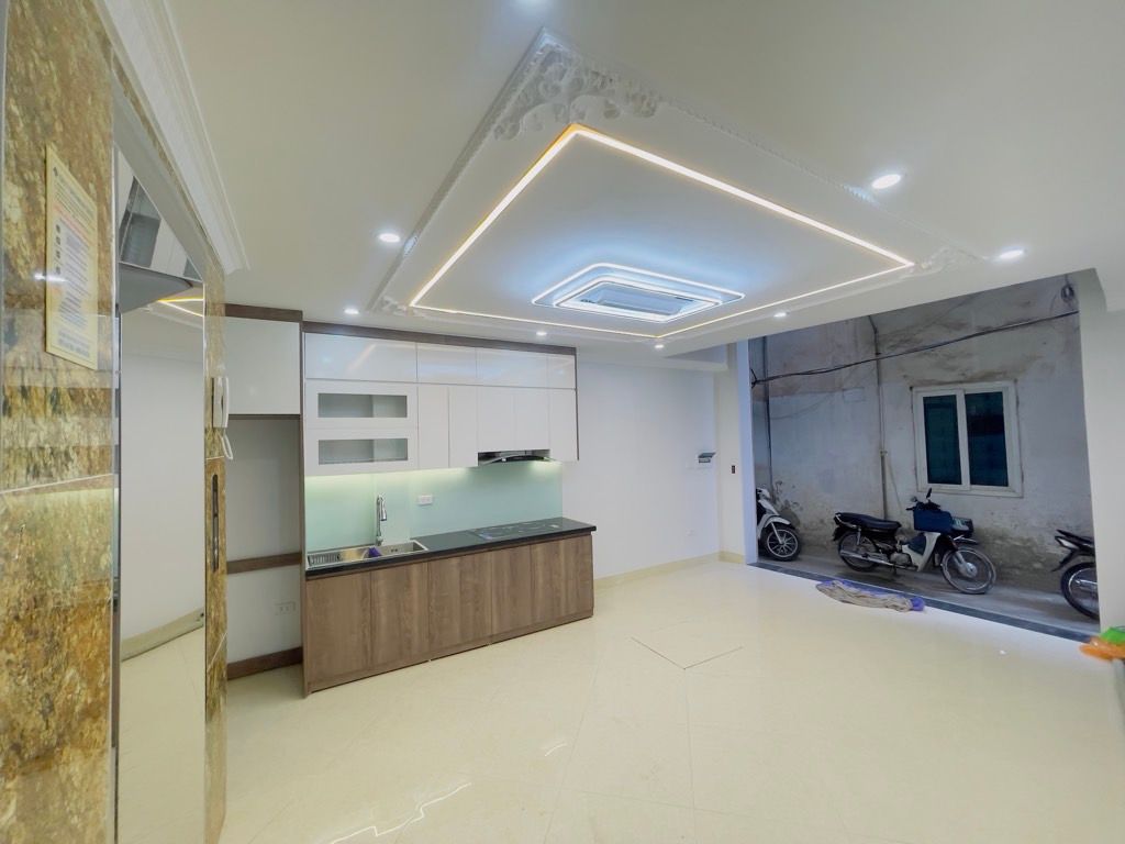 Bán nhà Phố Chợ Khâm Thiên - diện tích 35m2 6 tầng - Nhà đẹp - giá 9,5 tỷ