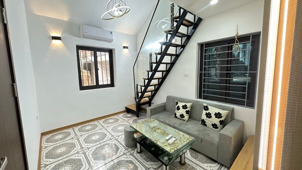 Bán nhà Bùi Ngọc Dương - diện tích 35m2 1 tầng - Căn hộ tập thể tầng 2 - giá 3,3 tỷ