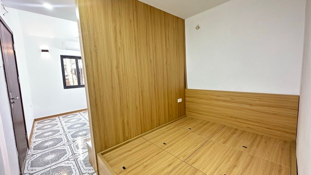 Bán nhà Bùi Ngọc Dương - diện tích 35m2 1 tầng - Căn hộ tập thể tầng 2 - giá 3,3 tỷ