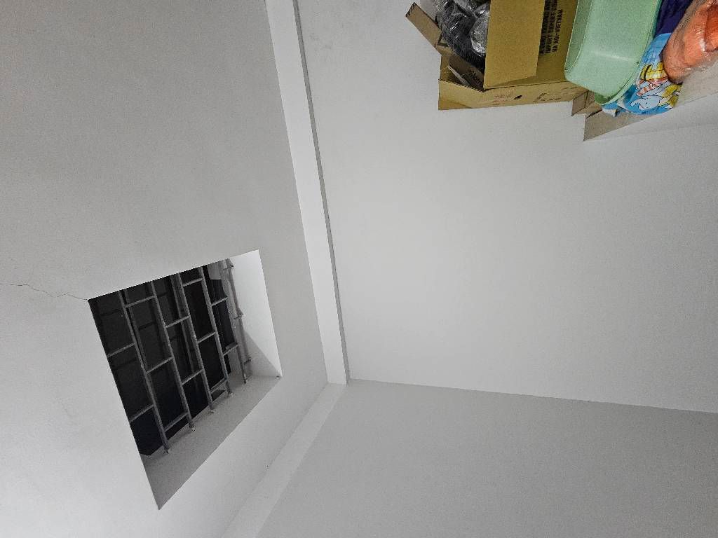 Bán nhà Tân Mai - diện tích 41m2 5 tầng - Mặt ngõ thông ô tô qua nhà - giá 11,2 tỷ