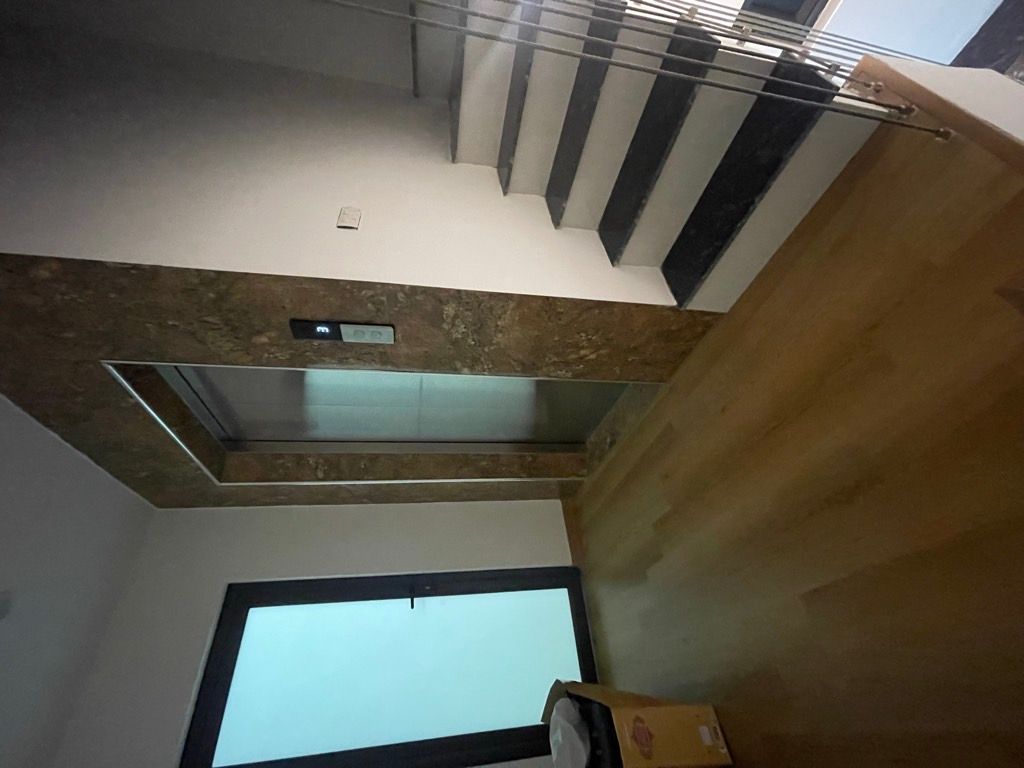 Bán nhà Định Công Hạ - diện tích 38,5m2 6 tầng - Thang máy - giá 8,7 tỷ