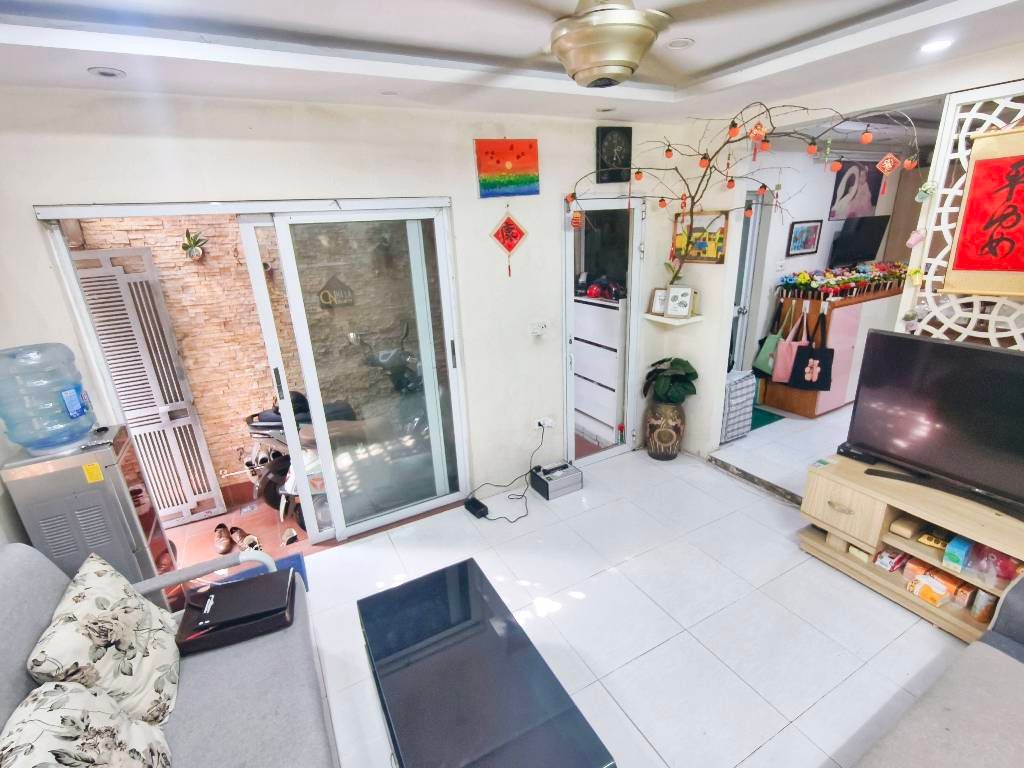 Bán nhà Tôn Thất Tùng - diện tích 95m2 1 tầng - Kinh doanh đỉnh - giá 7,5 tỷ