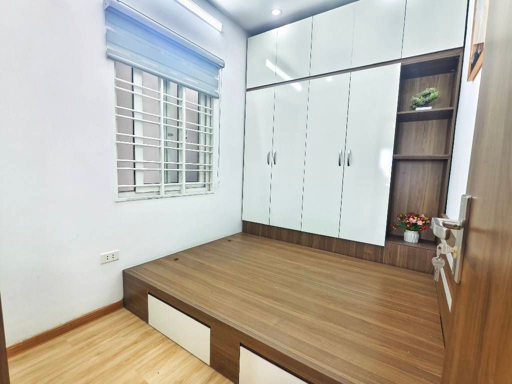 Bán nhà CCMN khương đình - diện tích 46m2 1 tầng - thang máy - giá 2,37 tỷ