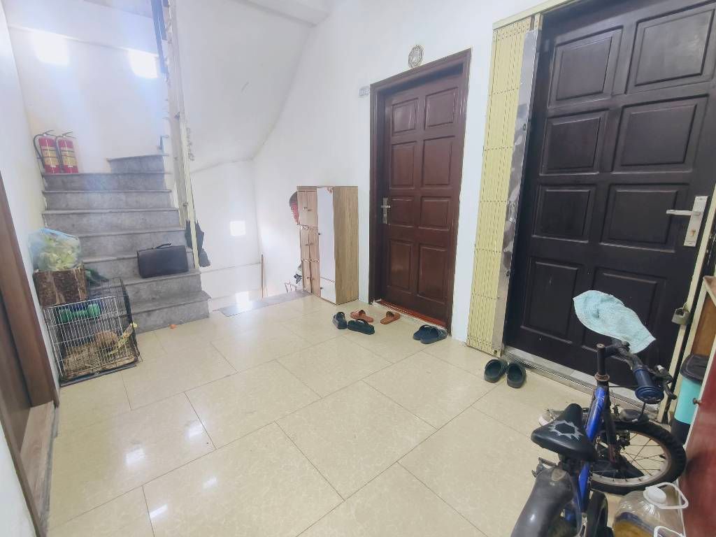 Bán nhà CCMN khương đình - diện tích 46m2 1 tầng - thang máy - giá 2,37 tỷ