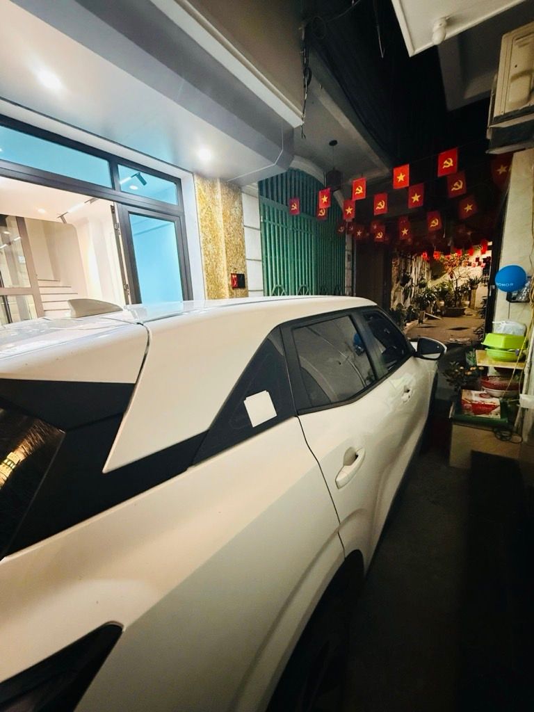 Bán nhà Thổ Quan - diện tích 39,5m2 5 tầng - Ô TÔ ĐỖ CỬA - giá 13,9 tỷ