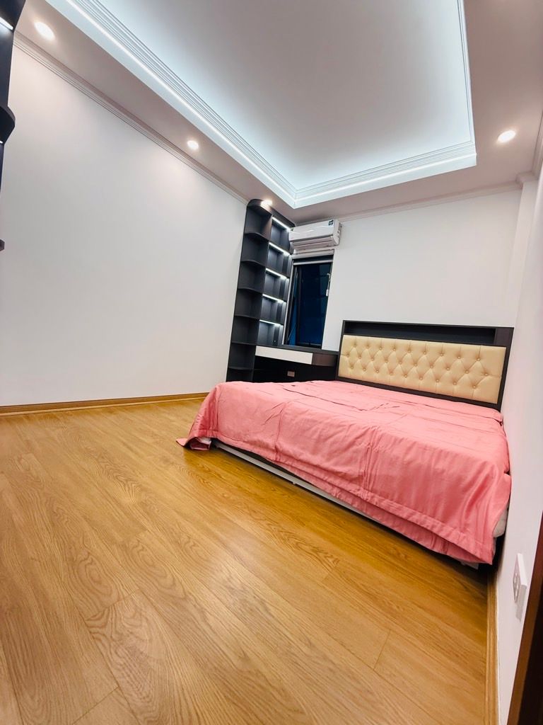 Bán nhà Thổ Quan - diện tích 39,5m2 5 tầng - Ô TÔ ĐỖ CỬA - giá 13,9 tỷ