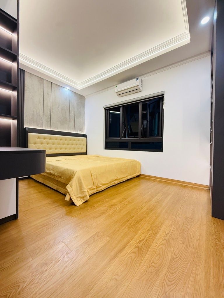 Bán nhà Thổ Quan - diện tích 39,5m2 5 tầng - Ô TÔ ĐỖ CỬA - giá 13,9 tỷ