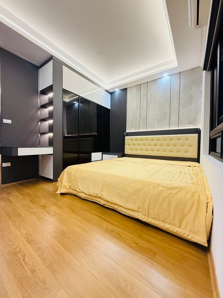 Bán nhà Thổ Quan - diện tích 39,5m2 5 tầng - Ô TÔ ĐỖ CỬA - giá 13,9 tỷ