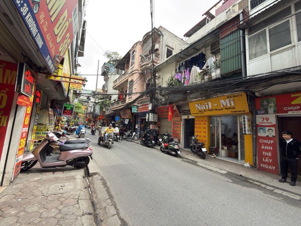 Bán nhà Khương Trung - diện tích 38m2 2 tầng - Mặt tiền rộng - giá 14,8 tỷ