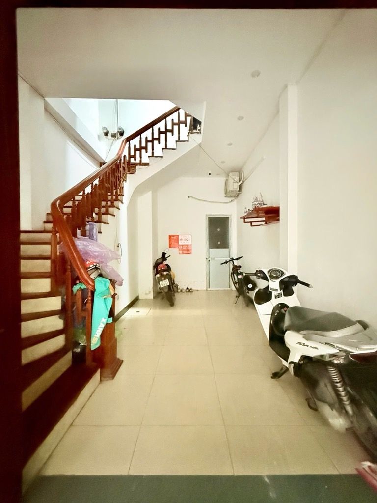 Bán nhà Kim Giang - diện tích 52m2 5 tầng - gần ô tô - giá 14,9 tỷ